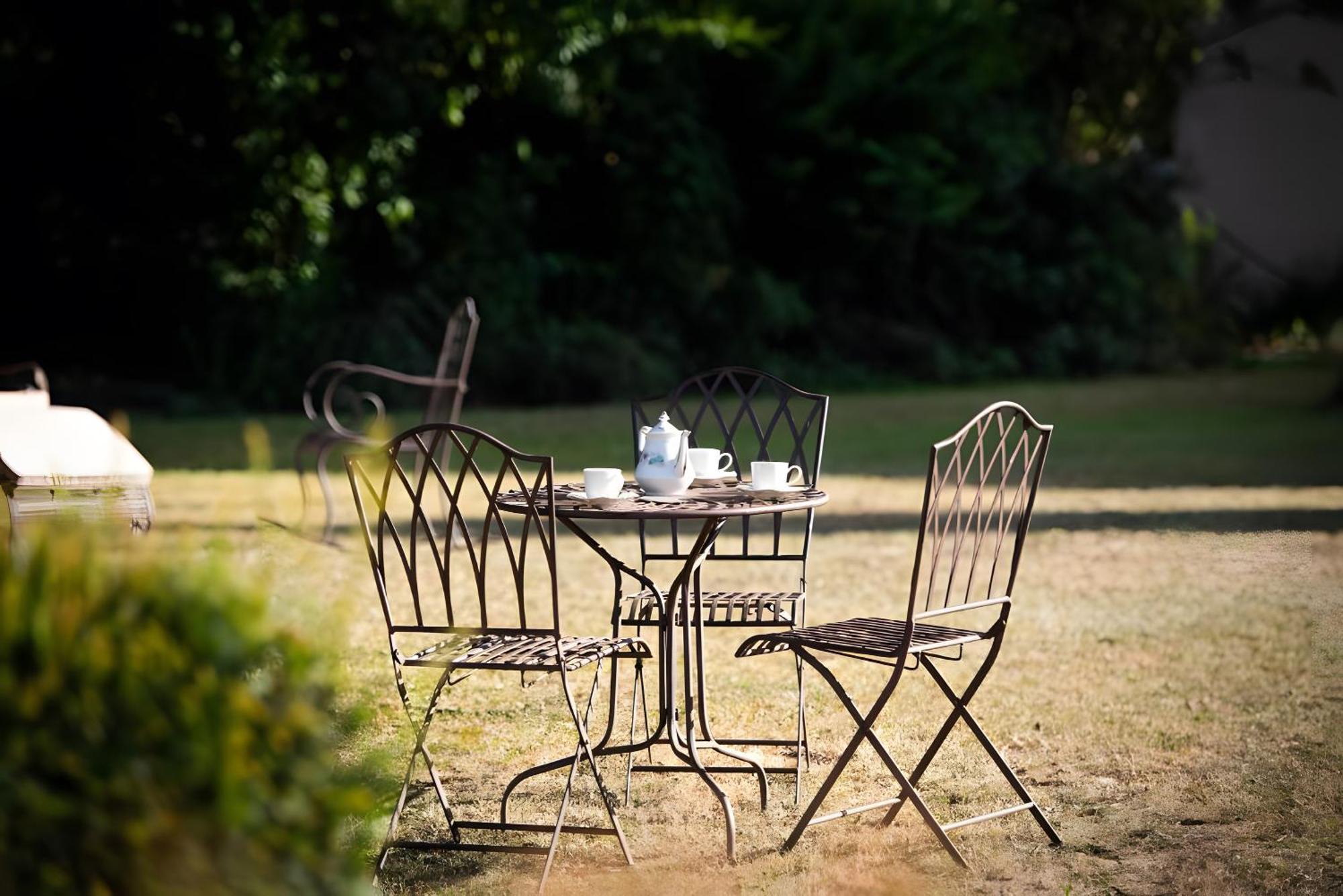 Domaine De La Briouse Bed & Breakfast Sanxay Eksteriør bilde